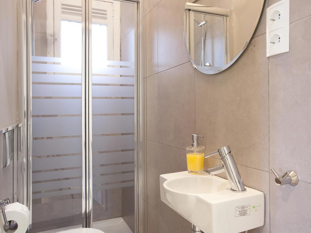 Enjoy Apartments Sofia Барселона Стая снимка