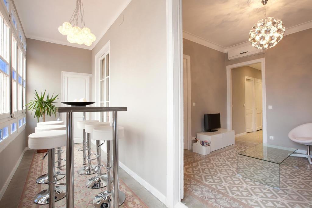 Enjoy Apartments Sofia Барселона Стая снимка