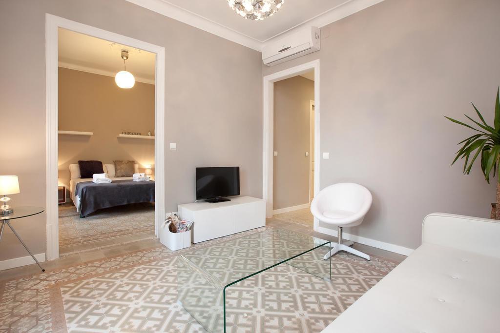 Enjoy Apartments Sofia Барселона Стая снимка