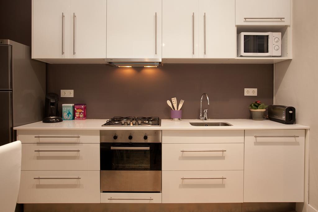 Enjoy Apartments Sofia Барселона Стая снимка