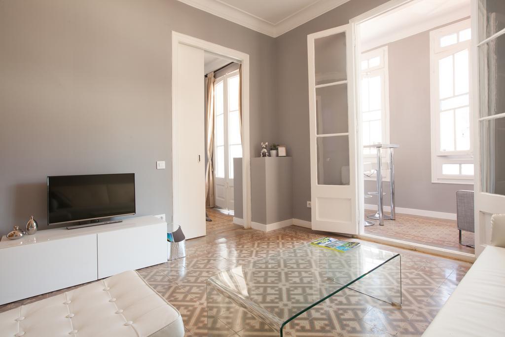 Enjoy Apartments Sofia Барселона Екстериор снимка