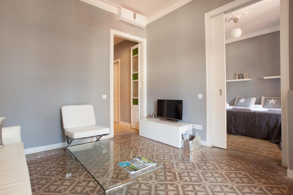 Enjoy Apartments Sofia Барселона Екстериор снимка
