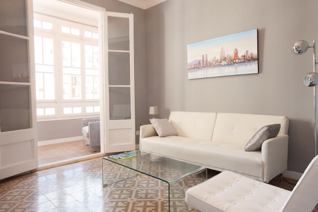Enjoy Apartments Sofia Барселона Екстериор снимка