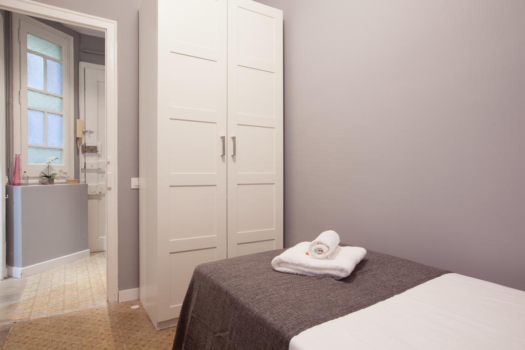Enjoy Apartments Sofia Барселона Екстериор снимка