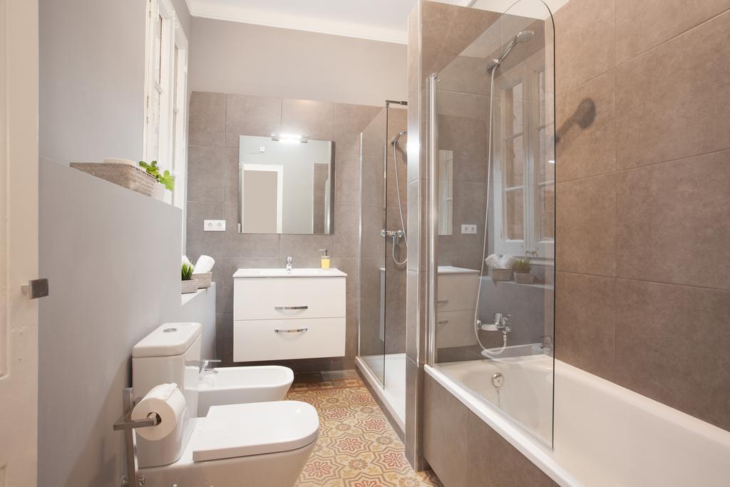 Enjoy Apartments Sofia Барселона Екстериор снимка
