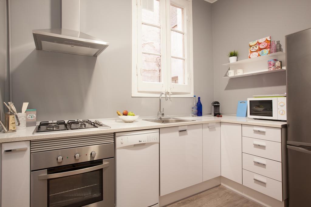 Enjoy Apartments Sofia Барселона Екстериор снимка